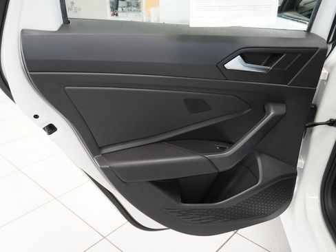Used 2019 Volkswagen Jetta SE FWD image 18