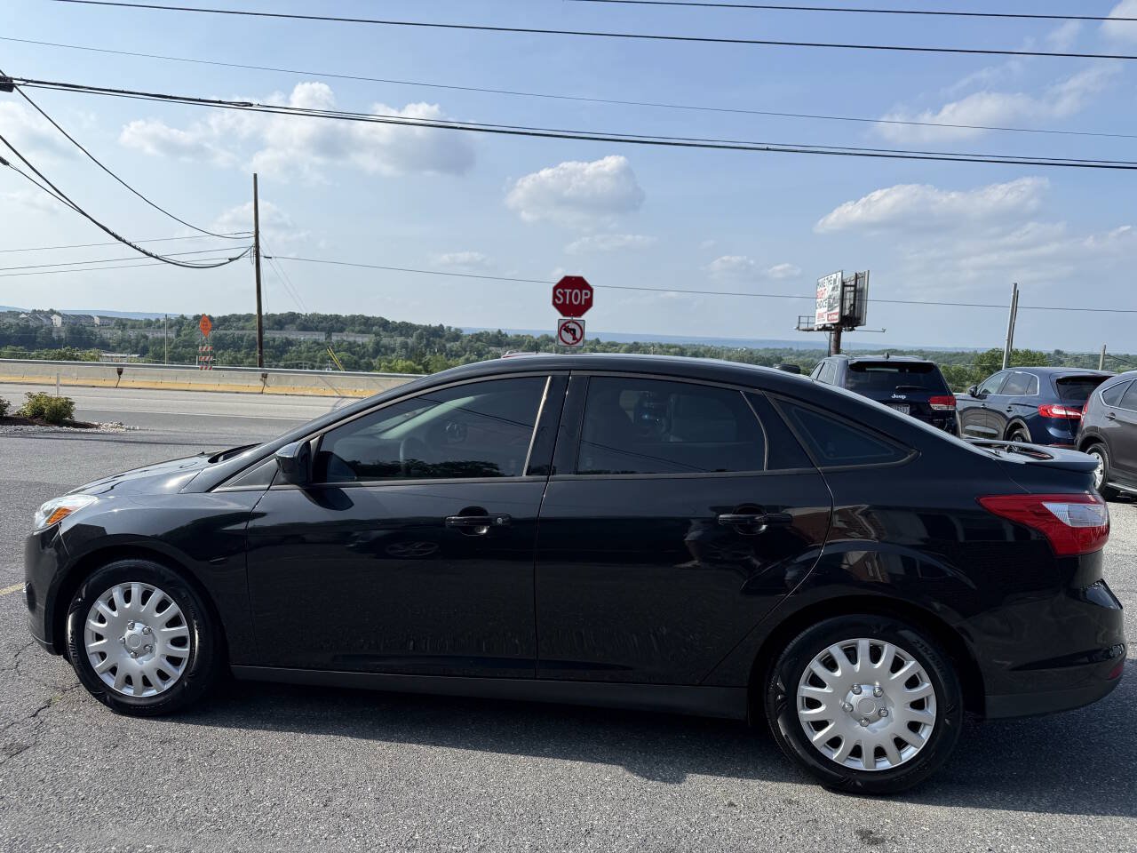 Used 2012 Ford Focus SE FWD image 8