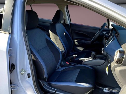 Used 2025 Nissan Versa SV w/ Trunk Package image 11