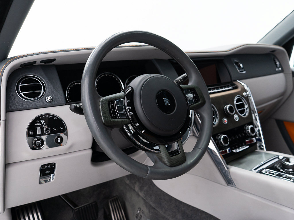 Certified 2023 Rolls-Royce Cullinan w/ Dark Exterior Package AWD/4WD image 14