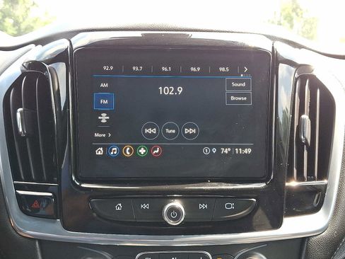 Used 2023 Chevrolet Traverse LT image 18