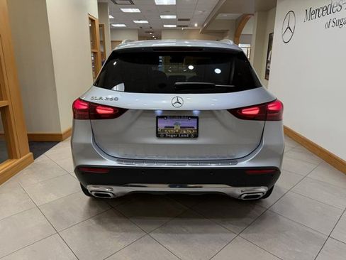 Used 2025 Mercedes-Benz GLA 250 image 4
