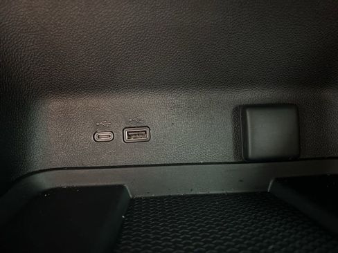 Used 2025 Chevrolet Traverse Z71 w/ Enhanced Driving Package image 19