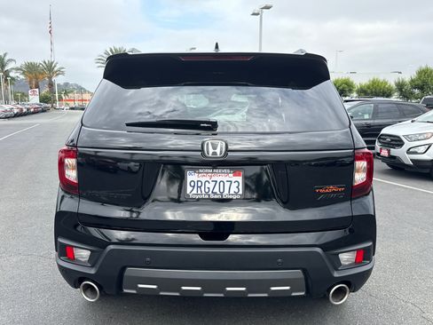 Used 2024 Honda Passport TrailSport image 12