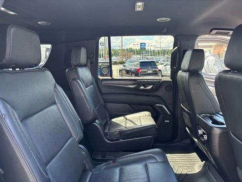 Used 2022 GMC Yukon XL Denali AWD/4WD image 49
