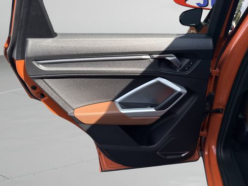 Used 2020 Audi Q3 2.0T Prestige w/ Prestige Package image 8