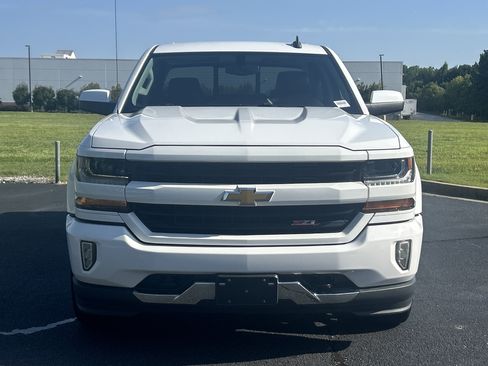 Used 2018 Chevrolet Silverado 1500 LT w/ All Star Edition AWD/4WD image 3