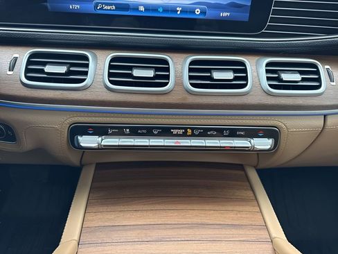 Used 2024 Mercedes-Benz GLE 350 4MATIC image 24