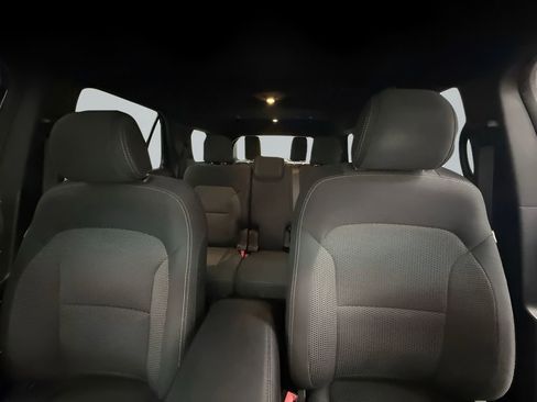 Used 2016 Ford Explorer XLT FWD image 15