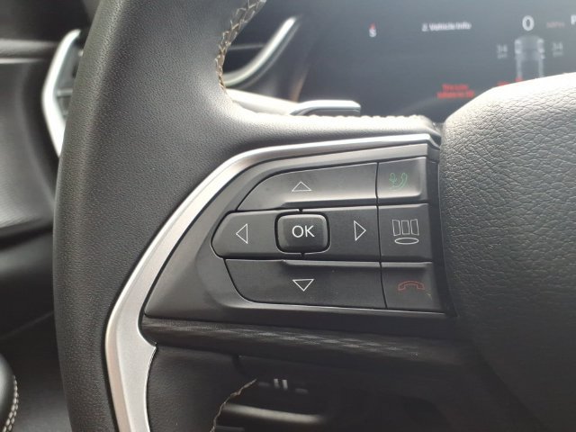Certified 2023 Jeep Grand Cherokee Laredo X AWD/4WD image 28