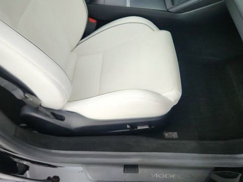 Used 2024 Tesla Model 3 Performance image 23