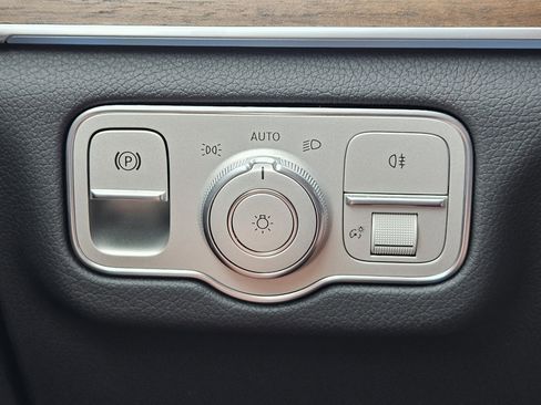 Certified 2025 Mercedes-Benz GLS 450 GLS 450 image 21