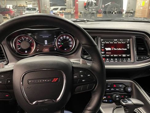 Used 2022 Dodge Challenger R/T image 2