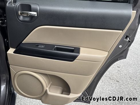 Used 2016 Jeep Patriot Sport w/ Power Value Group image 19