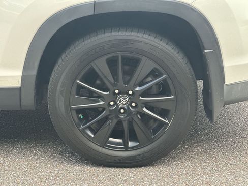 Used 2019 Toyota Highlander SE AWD/4WD image 12