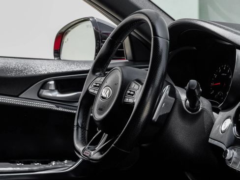 Used 2021 Kia Stinger GT2 RWD image 23