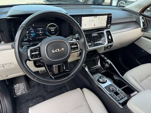 Used 2023 Kia Sorento SX Prestige AWD/4WD image 11