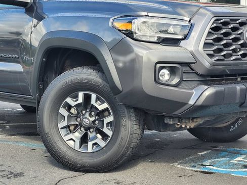 Used 2023 Toyota Tacoma TRD Off-Road w/ Technology Package AWD/4WD image 4