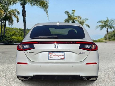 Used 2024 Honda Civic Sport Touring image 5