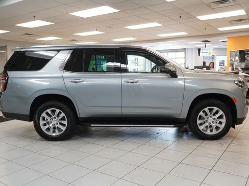 Used 2024 Chevrolet Tahoe Premier w/ Premium Package 2 AWD/4WD image 16