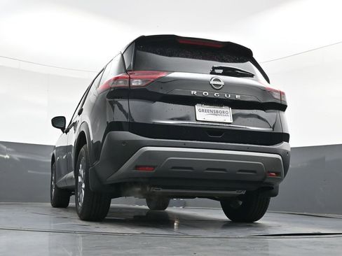 Used 2023 Nissan Rogue S FWD image 39