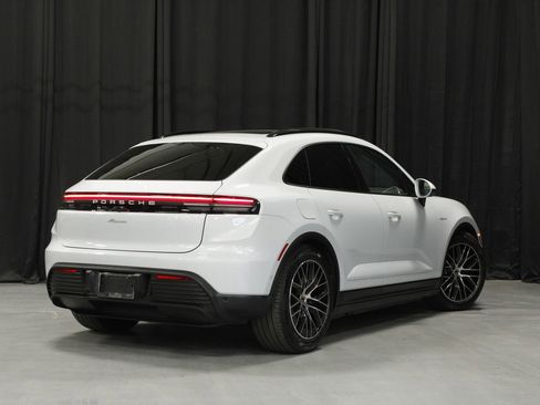 Certified 2025 Porsche Macan Electric RWD image 6