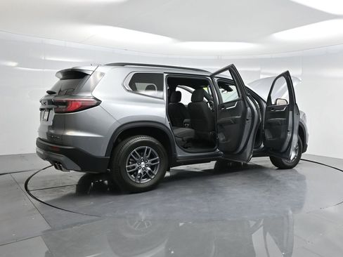 Used 2025 GMC Acadia Elevation image 4