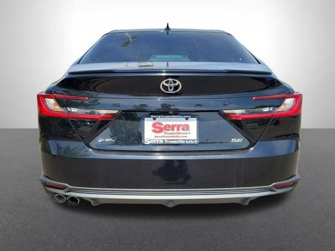 Used 2025 Toyota Camry SE FWD image 4
