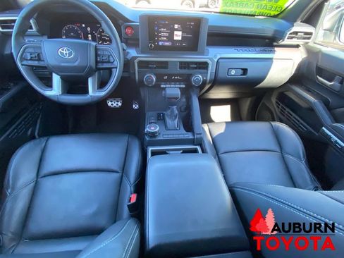 Used 2025 Toyota Tacoma TRD Sport AWD/4WD image 27