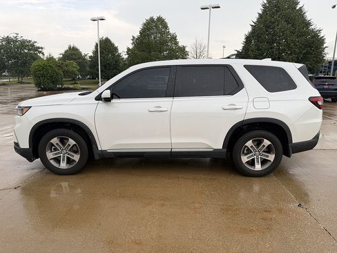 Used 2023 Honda Pilot EX-L image 3
