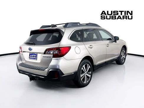 Used 2019 Subaru Outback 2.5i Limited w/ Popular Package #2 image 7