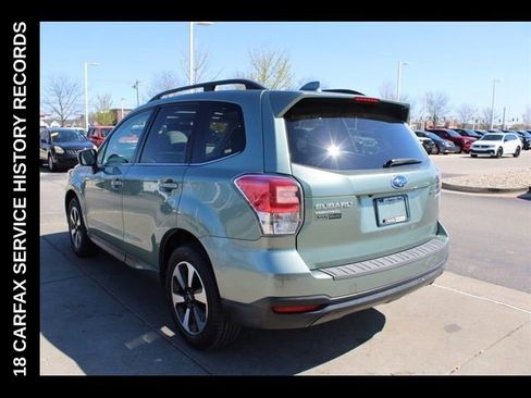 Used 2017 Subaru Forester 2.5i Limited AWD/4WD image 5
