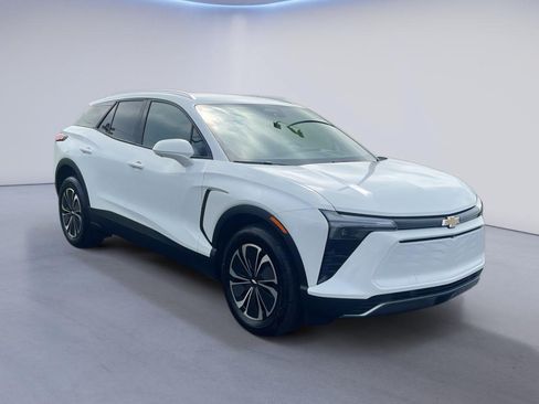 Used 2024 Chevrolet Blazer EV LT AWD/4WD image 8