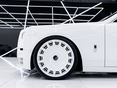 Used 2026 Rolls-Royce Phantom Sedan image 20