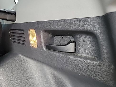 Used 2019 Honda CR-V EX image 18