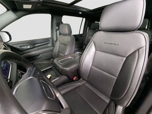 Used 2022 GMC Yukon XL Denali AWD/4WD image 20