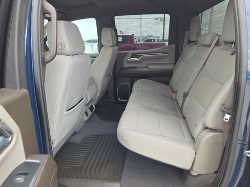 Used 2023 Chevrolet Silverado 1500 LT image 13