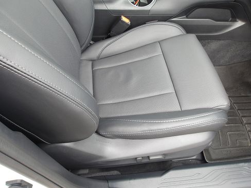Used 2025 Subaru Outback Limited AWD/4WD image 10