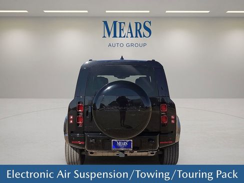 Used 2024 Land Rover Defender 110 X-Dynamic SE image 5