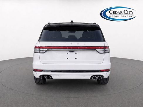 Used 2023 Lincoln Aviator Reserve w/ Jet Package AWD/4WD image 7