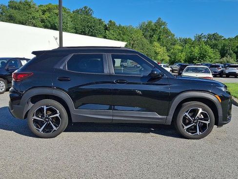 Used 2023 Chevrolet TrailBlazer RS w/ Convenience Package AWD/4WD image 7