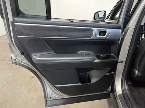 Used 2025 Hyundai Santa Fe Limited AWD/4WD image 19