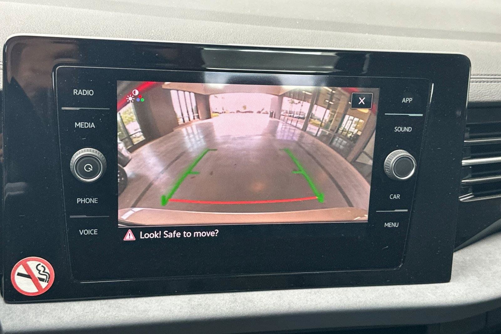 Certified 2025 Volkswagen Jetta SE FWD image 18
