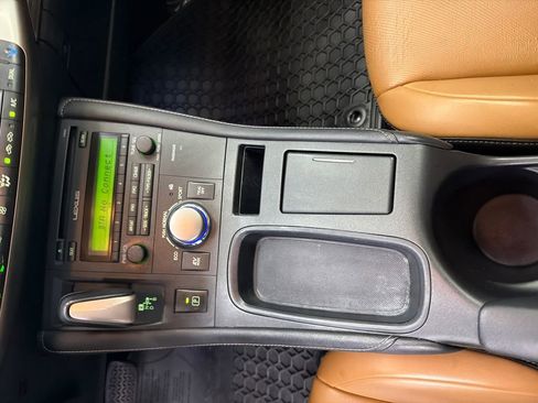 Used 2014 Lexus CT 200h FWD image 31