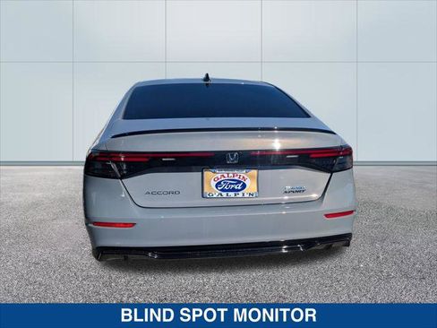 Used 2024 Honda Accord Sport image 4
