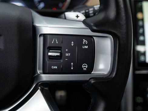 Used 2023 Land Rover Discovery S R-Dynamic image 37