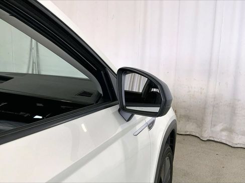 Used 2023 Volkswagen Taos S FWD image 11