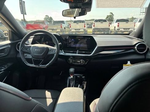 New 2026 Chevrolet Trax RS w/ Sunroof Package FWD image 13