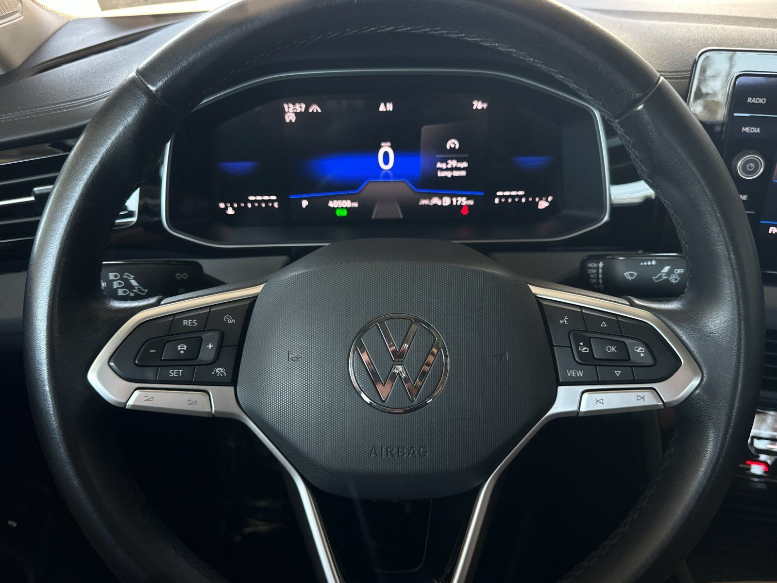 Used 2025 Volkswagen Jetta SE FWD image 21