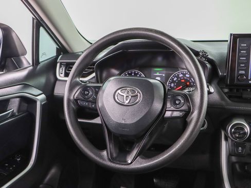 Used 2022 Toyota RAV4 XLE image 12